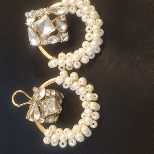 NWOT Box Gorgous Pearl Earrings
